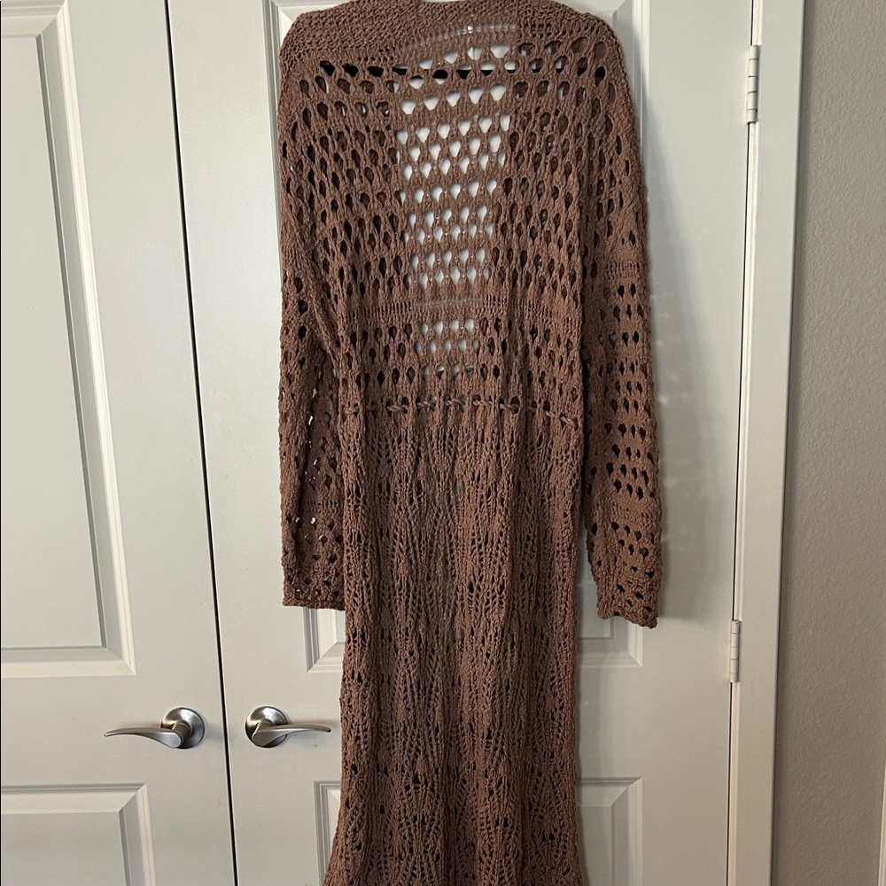 NEW LISTING! FREE PEOPLE CROCHET LONG DUSTER IN A BEAUTIFUL MAUVE COLOR - Picture 6 of 8